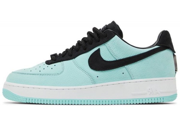 Tiffany & Co. x Nike Air Force 1 Low 1837 Friends & Family мятные