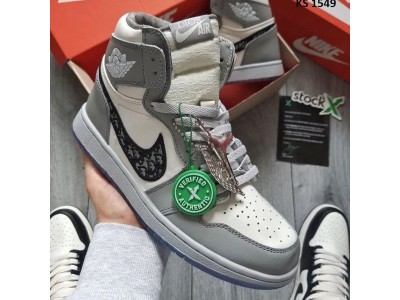 Обзор модели кроссовок Nike Dior