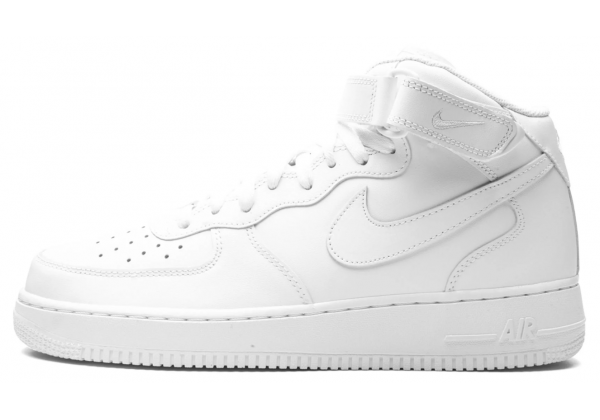 Nike Air Force 1 Mid White с мехом 
