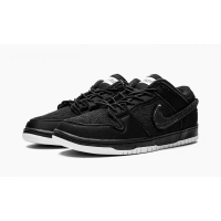 Кроссовки Nike SB Dunk Low Gnarhunters