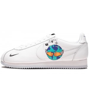  Кроссовки Nike Cortez Flyleather QS с принтом белые