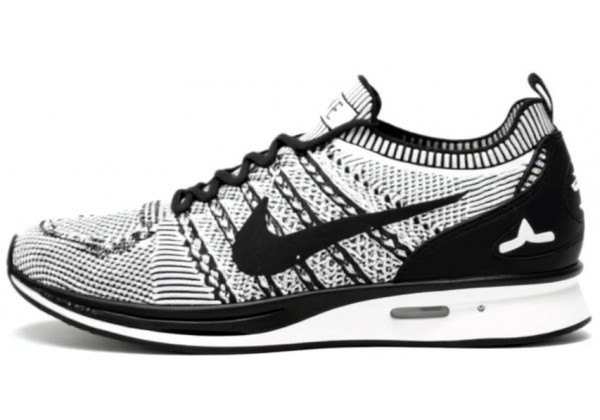 Кроссовки Nike Racing Road белые