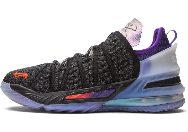 Баскетбольные кроссовки Nike Lebron XVIII NRG (GS) черные