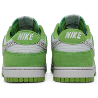Nike Dunk Low Safari Swoosh Chlorophyll
