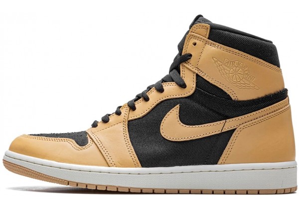 Кроссовки Nike Air Jordan 1 Retro High OG Heirloom