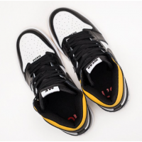 Кроссовки Nike Air Jordan желто-черные с белым