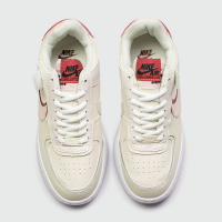 Кроссовки Nike Air Force бежевые с красным
