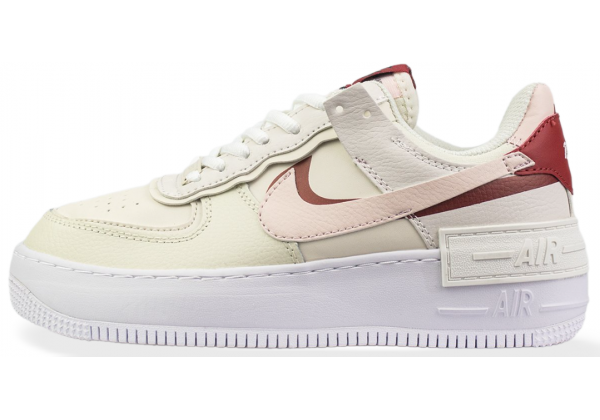 Кроссовки Nike Air Force бежевые с красным