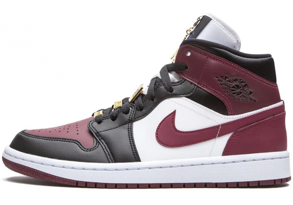Кроссовки Nike Air Jordan 1 Retro Maroon Toe