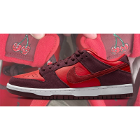 Кроссовки Nike SB Dunk Low Cherry